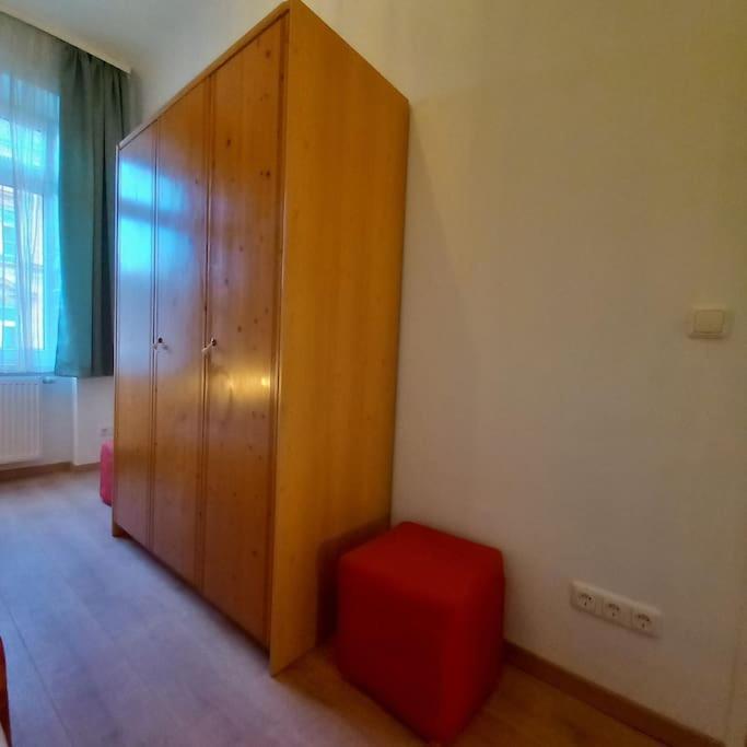 Altbauwohnung Neu Saniert - Fuer Familien Geeignet Wien Exteriör bild